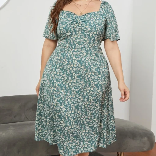 Plus Size Backless Social Dress - Elegant Print - Image 4