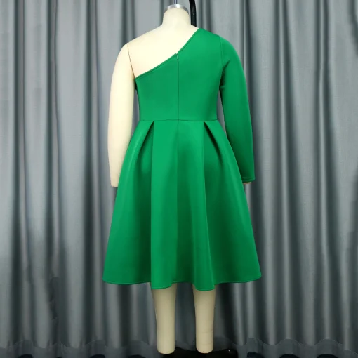 Green Elegant Dress: One Shoulder, High Waisted, A-Line, Pleated Luxury - Image 4