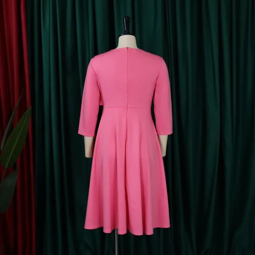 Pleated Round Neck Office Dress: Elegant, Professional Workwear - Image 5