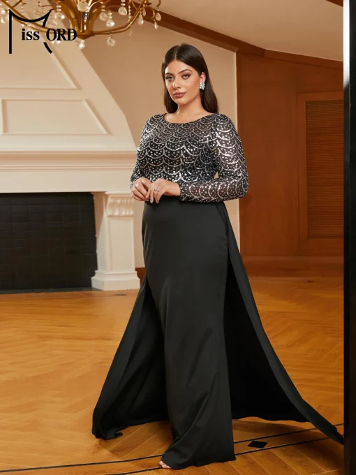 Black Plus Size Prom Dress with Train - Elegant Long Sleeve - Image 4