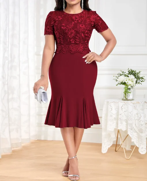 Round Neck Lace Splice Dress: Plus Size Elegant Party Fashion - Image 5