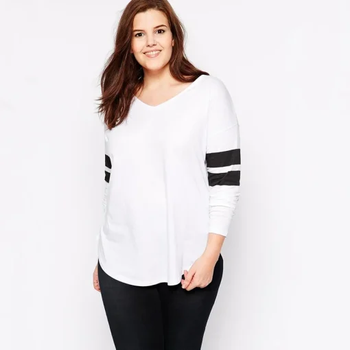 ChatGPT Plus Size Black White V-Neck Drop Shoulder Top