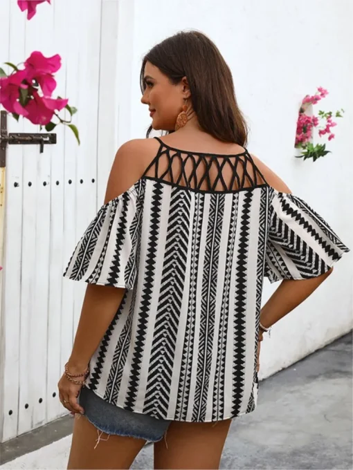 Plus Size Geometric Print Blouse