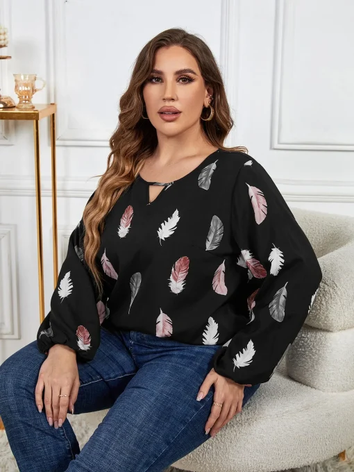 Plus Size Feather Print Blouse - Image 6