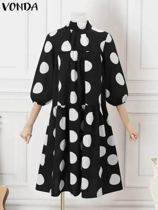 Elegant Midi Dress with Dot Print and 3/4 Sleeves - Image 2