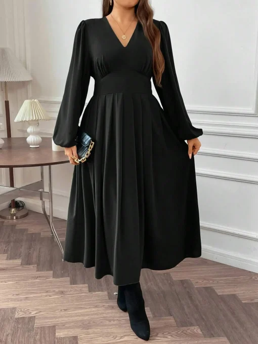 Plus Size Elegant Black Casual Evening Short Dress - Image 4