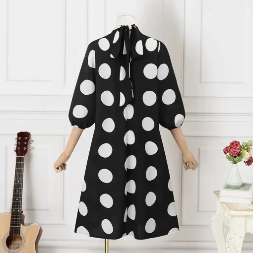 Elegant Midi Dress with Dot Print and 3/4 Sleeves - Image 5