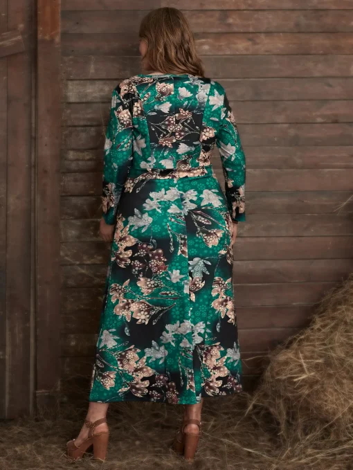 Plus Size Long Sleeve Floral Print Winter Dress - Image 4