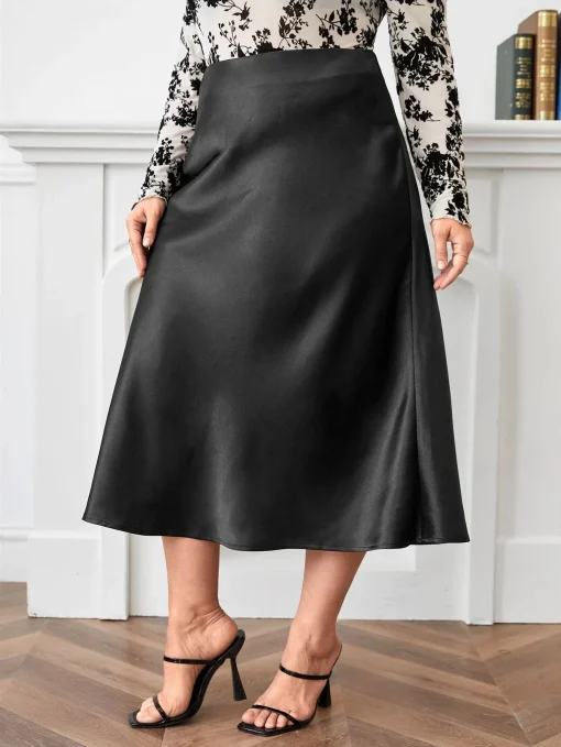 Plus Size Women's Elegant Black High Waist Summer Skirt - Image 3