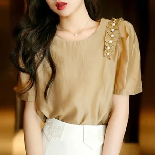 Elegant Summer Blouse with Short Puff Sleeves - Image 9