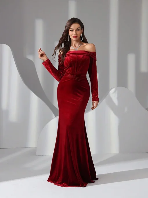 Women's Velvet Off-Shoulder Maxi Dress for Evening - Image 6