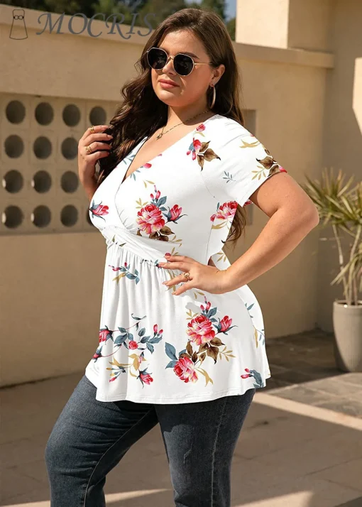 Plus Size Printed V-Neck Pleated T-Shirt for Women - Image 3