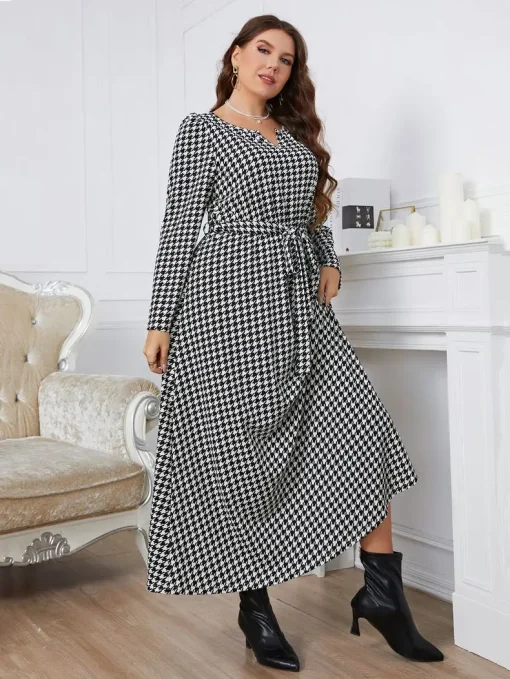 Elegant Plus Size Round Neck Plaid Summer Dress for Women - Image 5