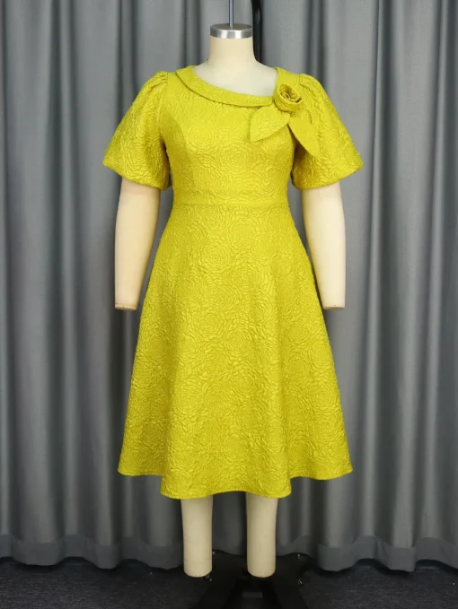 Elegant Yellow Jacquard A-Line Plus Size Puff Sleeve Dress - Image 2