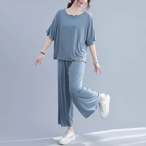 Plus Size Women's Summer Short-Sleeved Cropped Trousers Suit - Image 3