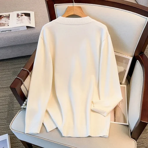 Plus Size Women's Loose V-Neck Knitted Pullover Sweater - Image 5