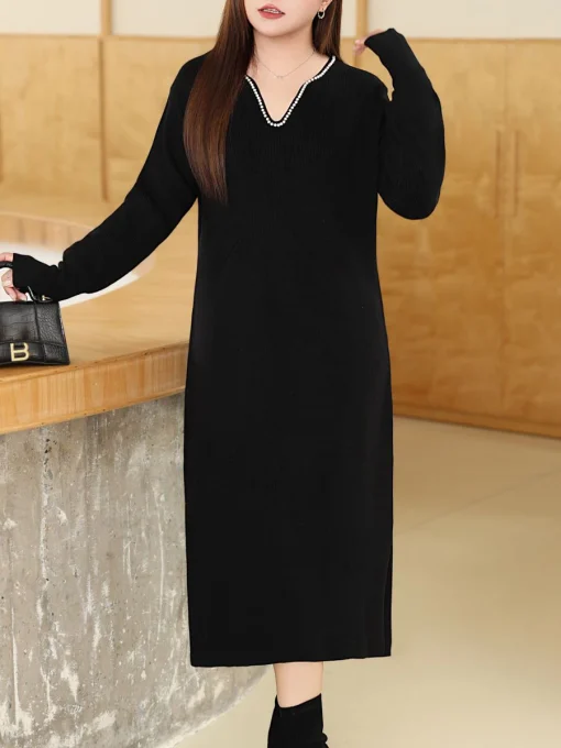 Gentle Pearl Beaded V-Neck Plus Size Knit Dress - Image 2