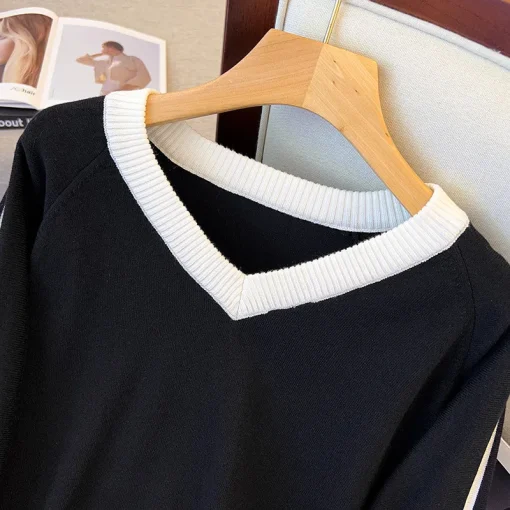 Plus Size Loose V-Neck Stripe Knitted Pullover Sweater - Image 5