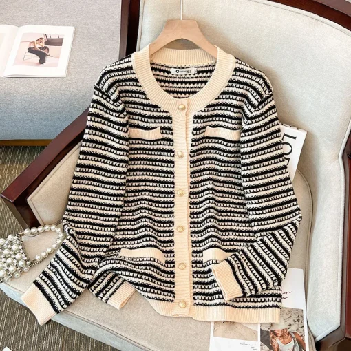 Plus Size Women's Loose Striped V-Neck Knit Cardigan Sweater - Image 3