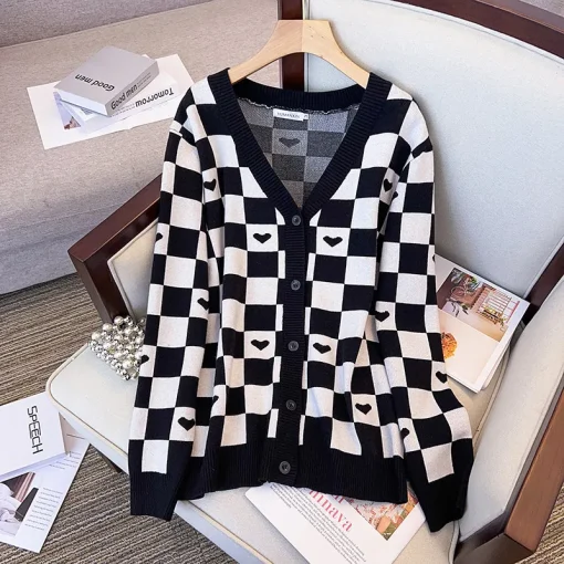 Plus Size Loose V-Neck Knitted Cardigan Sweater Coat - Image 3