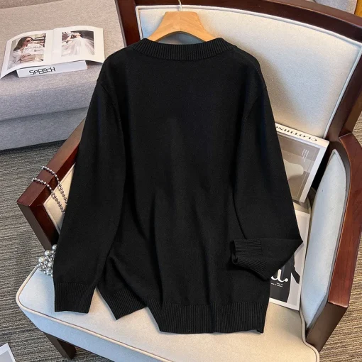 Plus Size Loose V-Neck Heart Knit Sweater for Women - Image 5