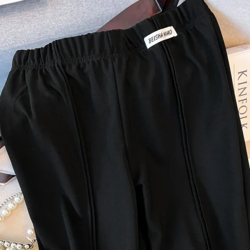 Plus Size Loose Casual Cropped Straight Leg Pants - Image 4