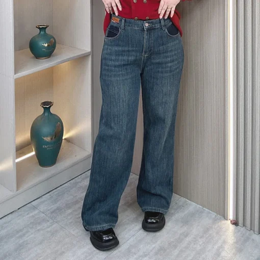 Plus Size Fleece-Lined Straight Leg Winter Jeans for Women - Image 2