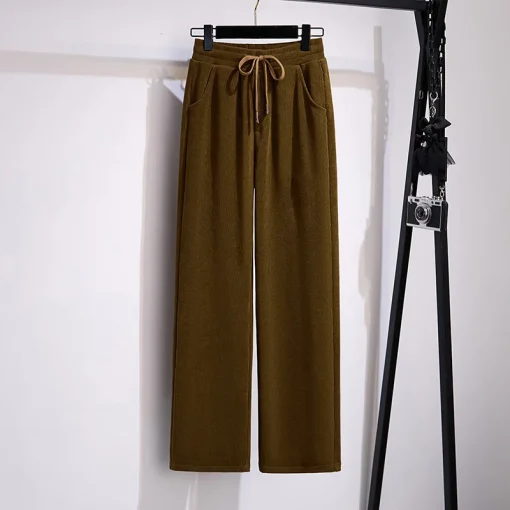 Plus Size Loose Straight Leg Casual Pants for Women - Image 4