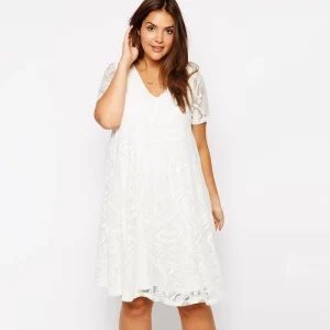 Plus Size Elegant Lace Short Sleeve Swing Dress
