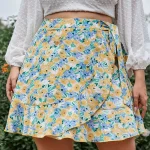 Plus Size Floral Print Wrap Skirt with Ruffle Hem
