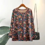 Plus Size Women’s Floral Long Sleeve T-Shirt with Pockets