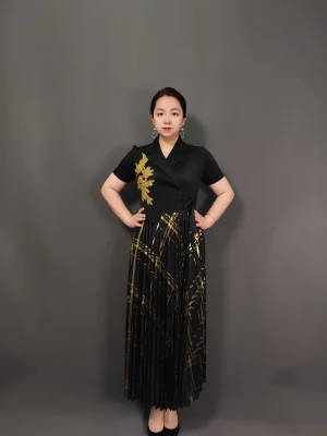 Plus Size Short-Sleeved Summer Dress with Tie Waist