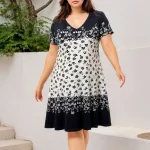 Plus Size Floral V-Neck Summer Dress with Pockets