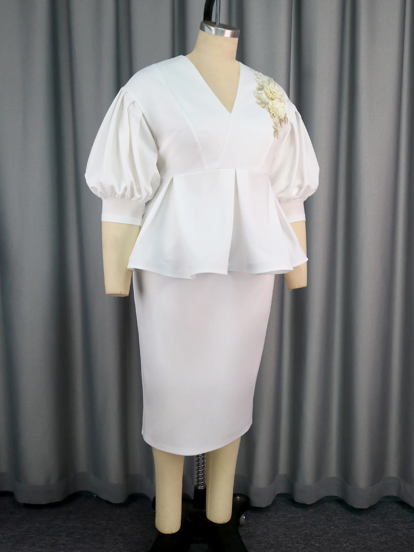 Elegant Midi Dress – V-Neck, Embroidered Peplum & Puff Sleeves - Image 4
