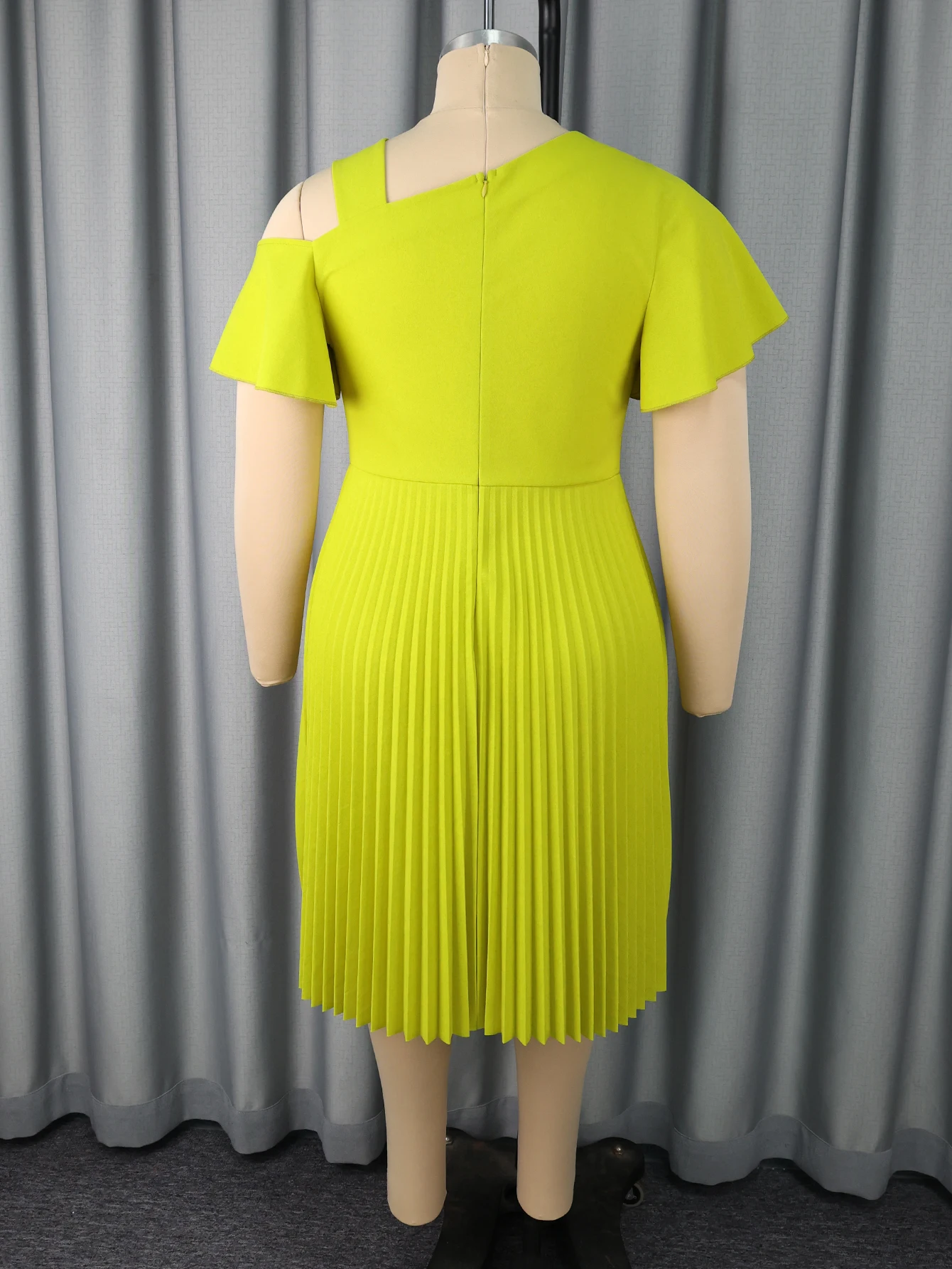 Elegant A-Line Knee-Length One-Shoulder Dress - Image 5