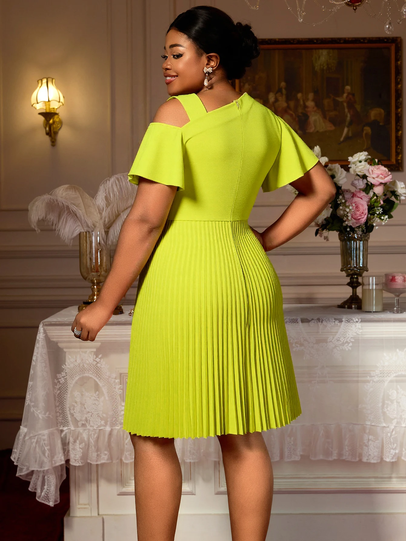 Elegant A-Line Knee-Length One-Shoulder Dress - Image 2