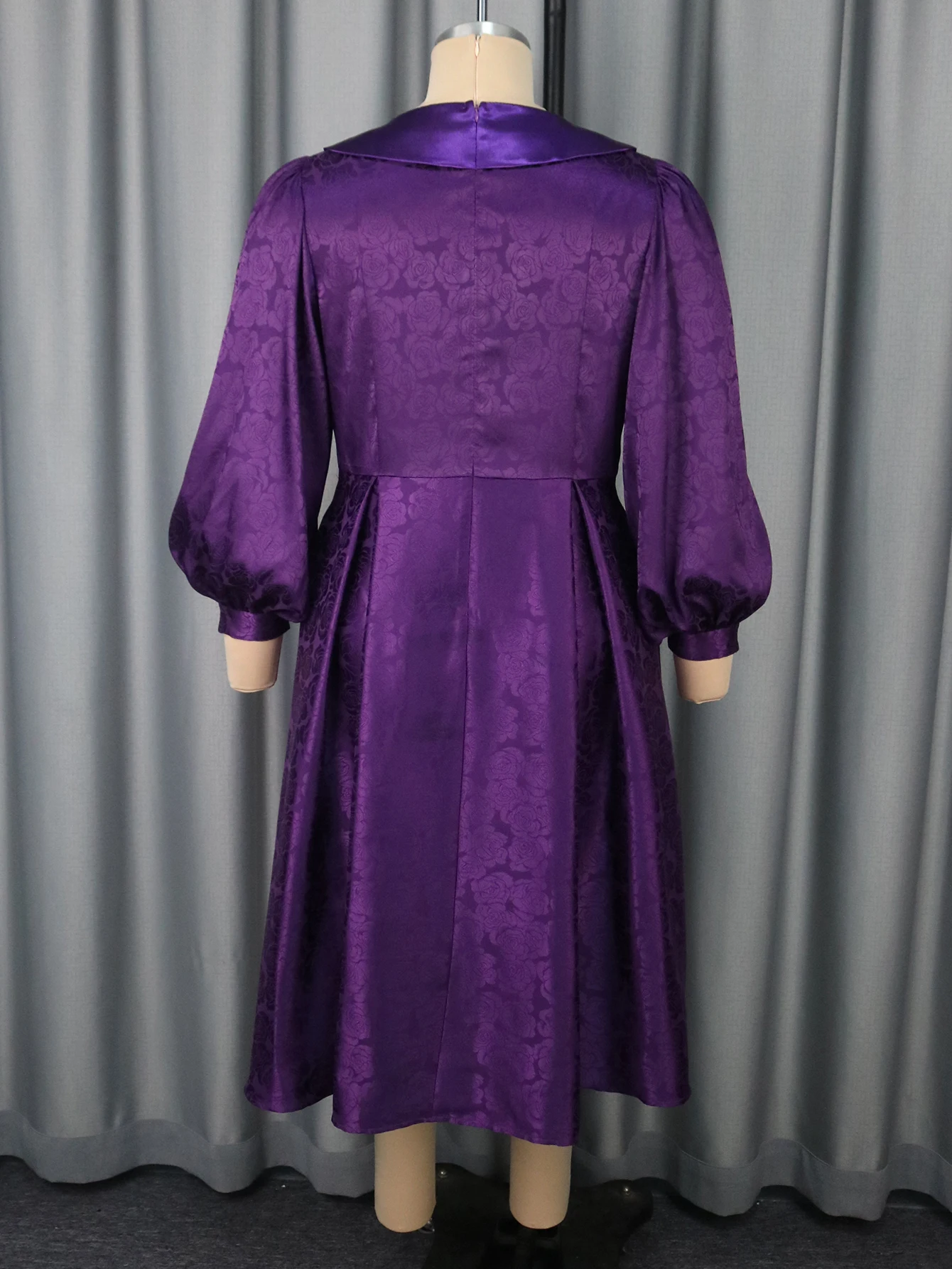 Luxury Shiny Jacquard Satin Midi Dress - Image 5