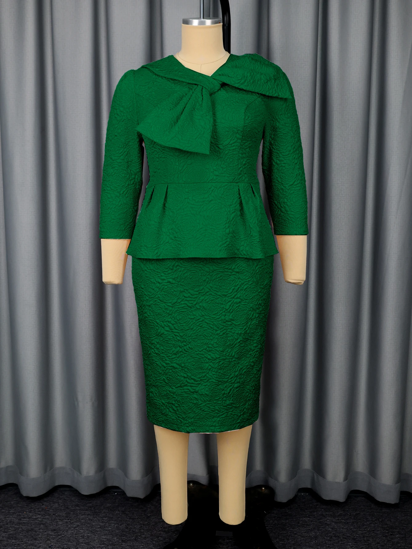 Elegant Jacquard Peplum Dress - Image 4
