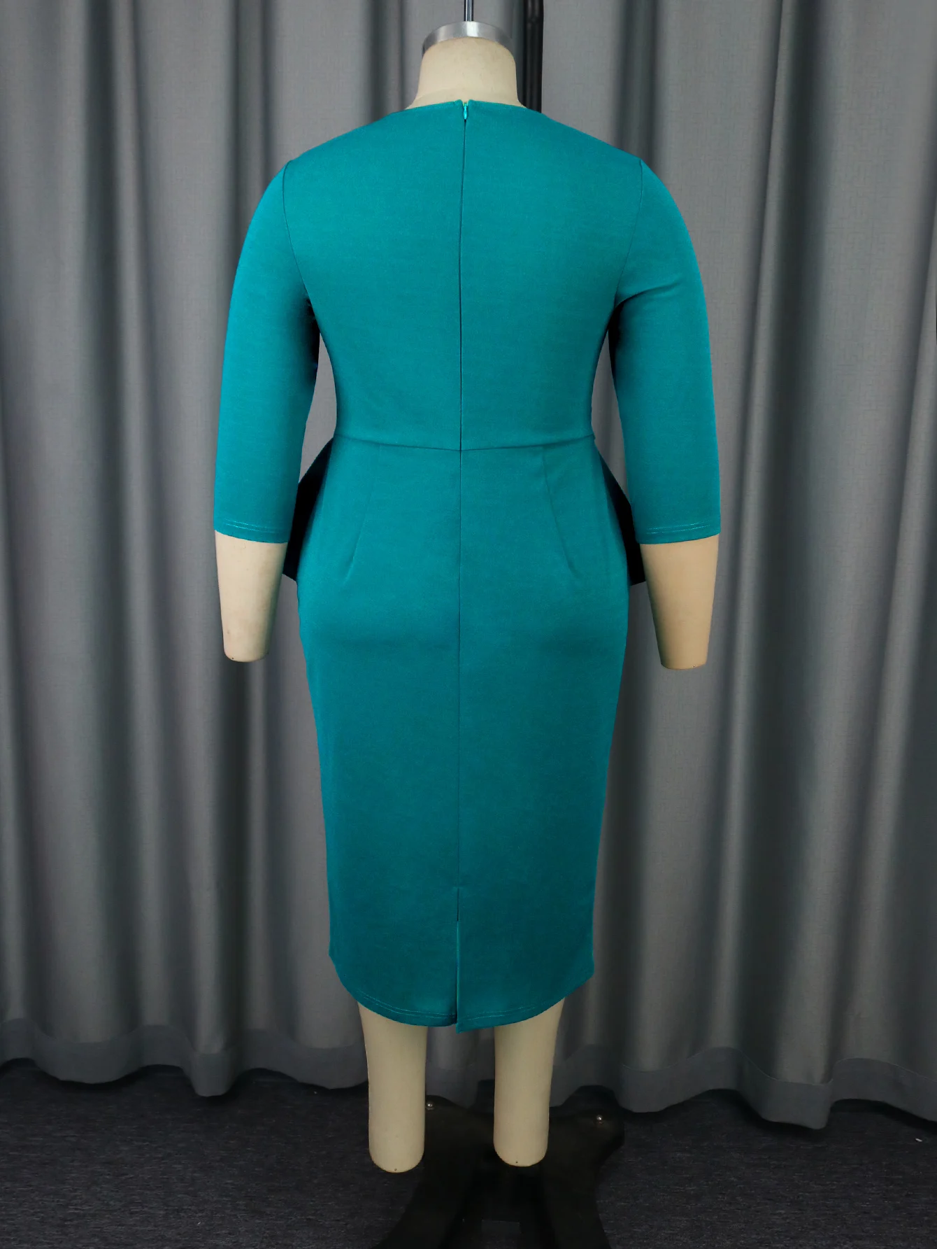 Elegant O-Neck Midi Dress with Waist Belt & Peplum - Image 5
