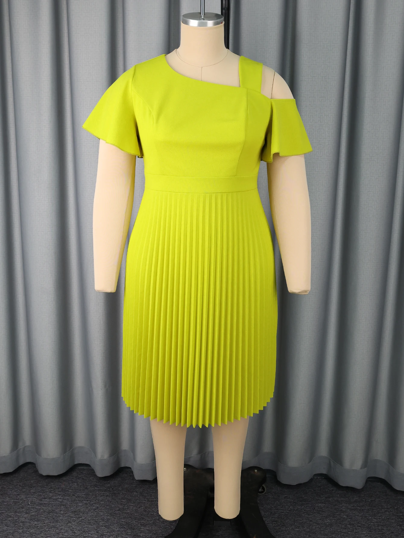 Elegant A-Line Knee-Length One-Shoulder Dress - Image 4