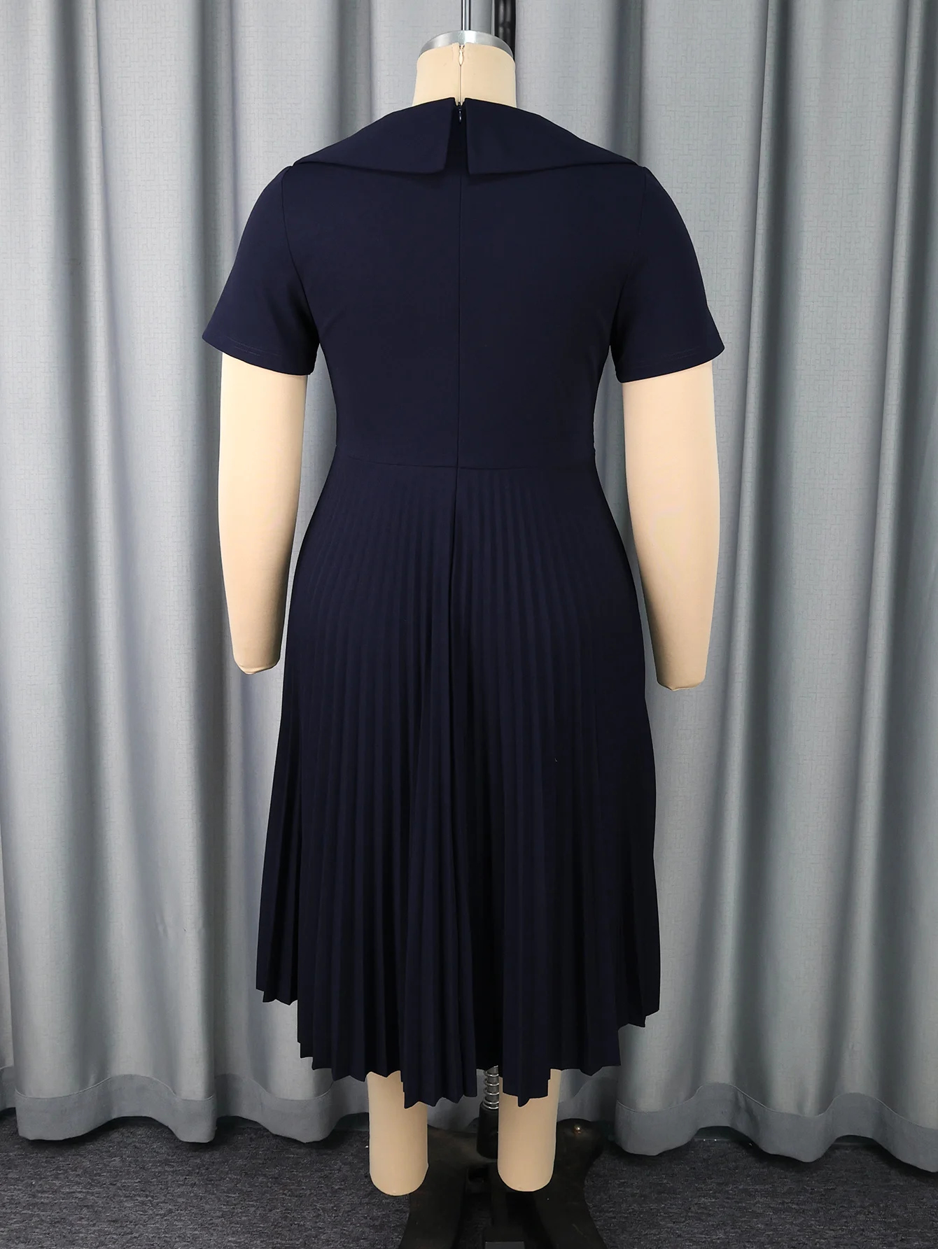 Elegant Navy A-Line Midi Dress – V-Neck, Rhinestone Belt & Pleats - Image 5
