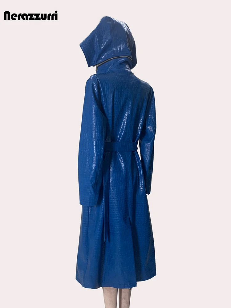 Women’s Blue Crocodile-Print PU Trench Coat with Hood – Nerazzurri - Image 2