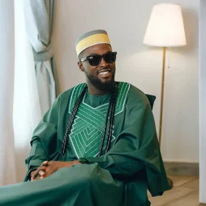 New African Men’s Dashiki Outfit – Green Embroidered Bazin Robe & Pants Set